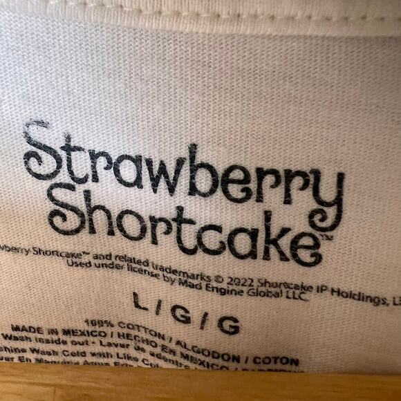 Strawberry Shortcake Top Womens Size Large Cropped Novelty 100% Cotton - Picture 2 of 16